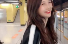 地铁明星小姐姐,地铁里的时尚焦点